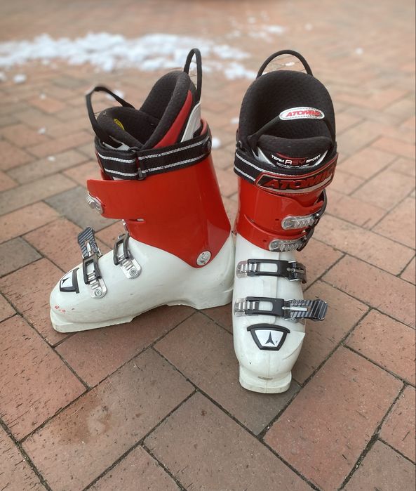 Гірськолижні черевики Atomic, розмір 40,5, на вузьку ногу