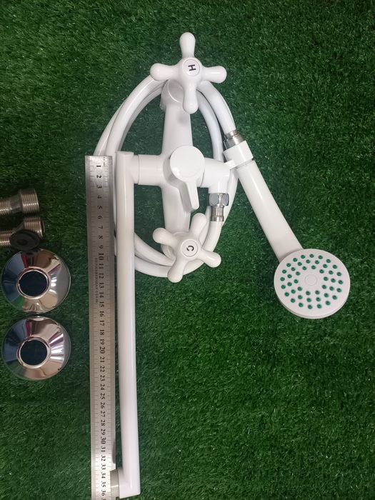 СУПЕР ПРЕДЛОЖЕНИЕ!Смеситель/змішувач/кран для ванны  пластиковый белый