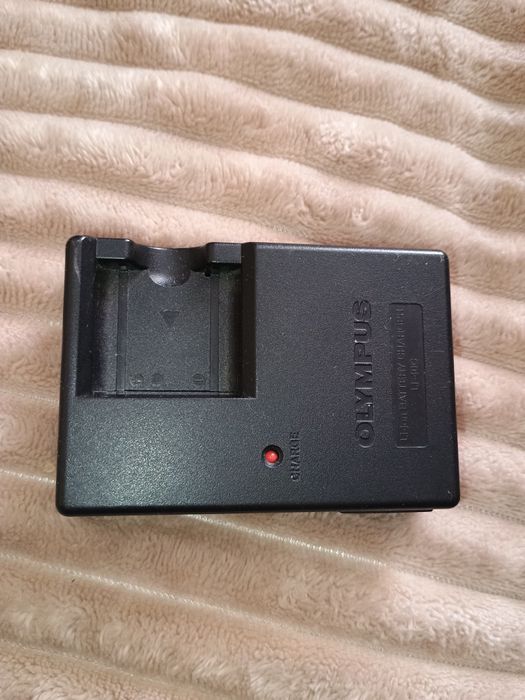 Цифрова камера Olympus Lens
Ци