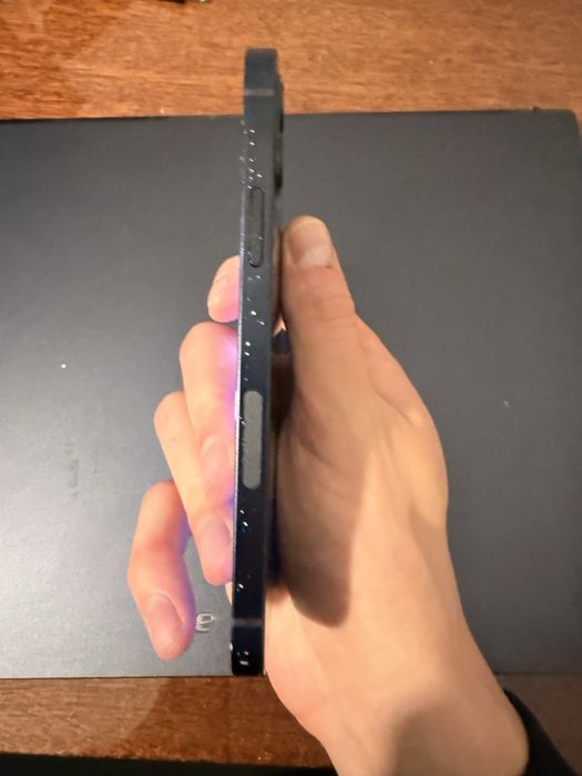 iPhone 12 64 гб 100% акамулятор