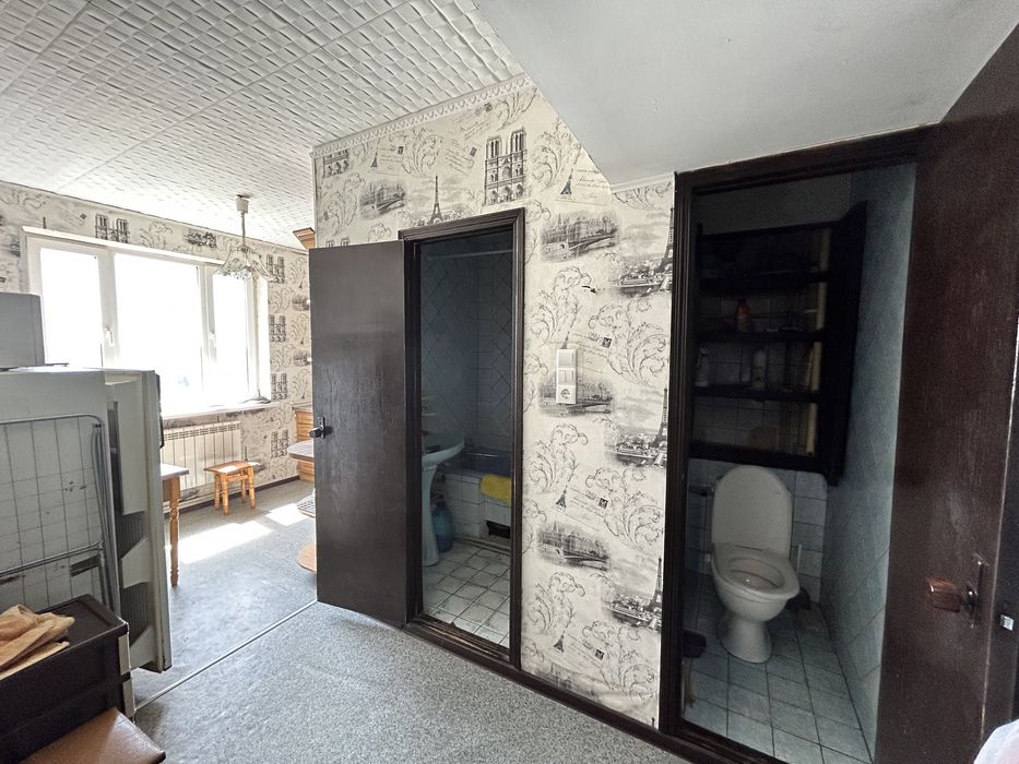 Продам квартиру возле метро героев труда - Вид 6