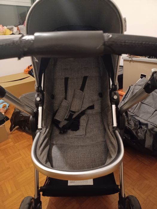 Carro de bebe da marca giordani