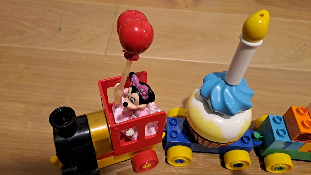 LEGO 10597 Duplo Parada urodzinowa myszki Miki i Minnie