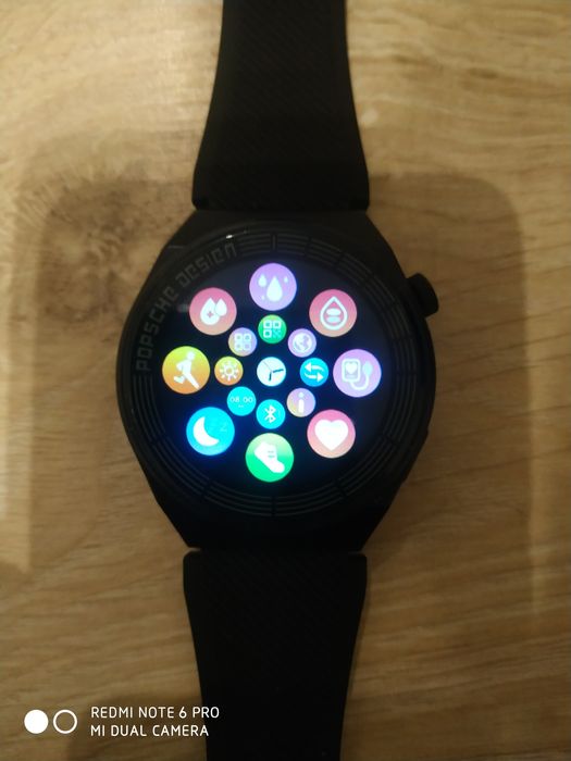 Zegarek smartwatch z funkcją do rozmów