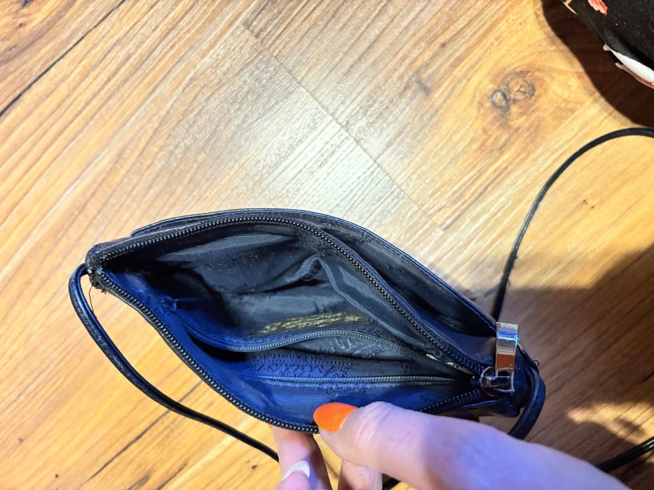 Mała czarna torebka,skóra naturalna