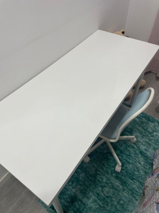 Secretária branca Ikea