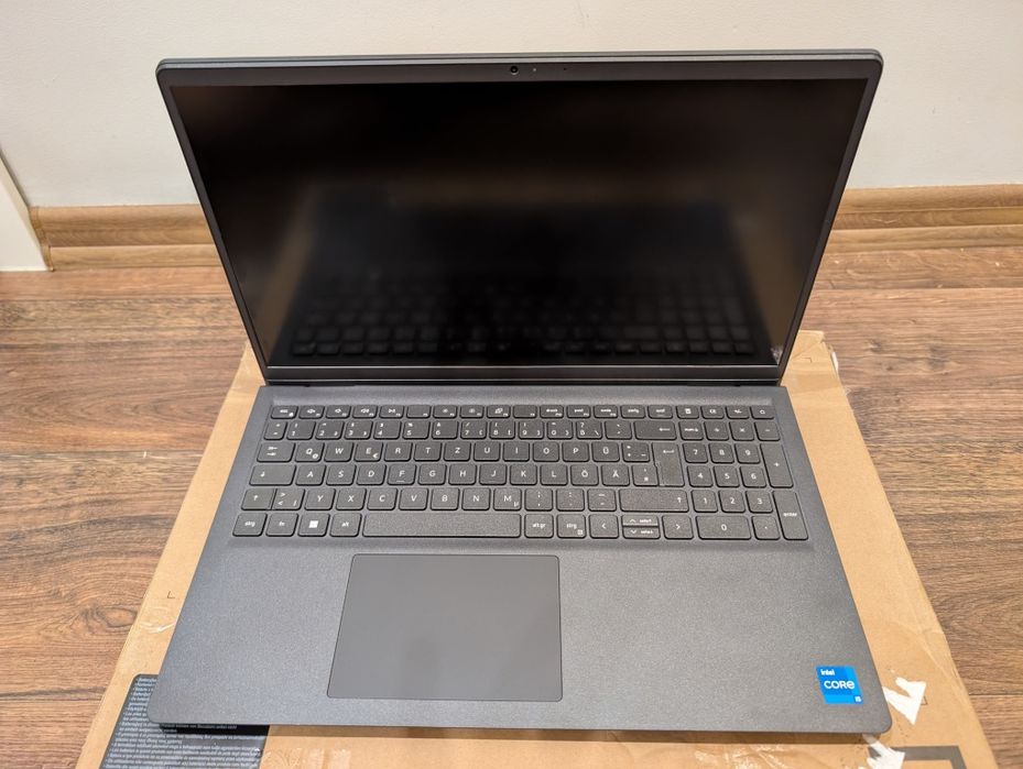 Laptop Dell 15 DC15250 i5-1334U / 16GB DDR5 / 512GB SSD / FHD 120Hz /