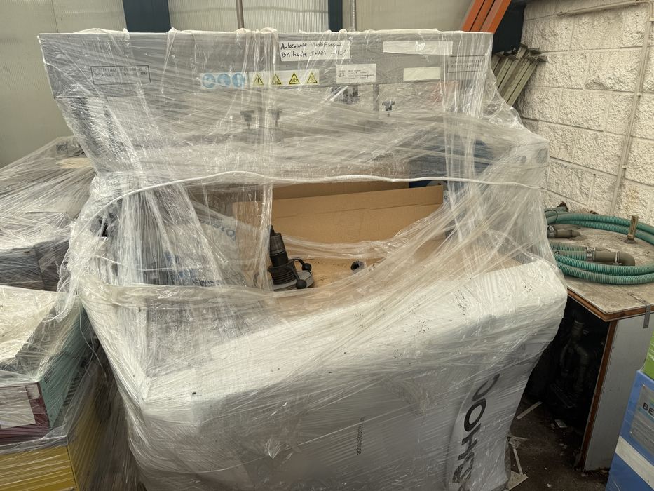 Várias máquinas de artes gráficas em bom estado