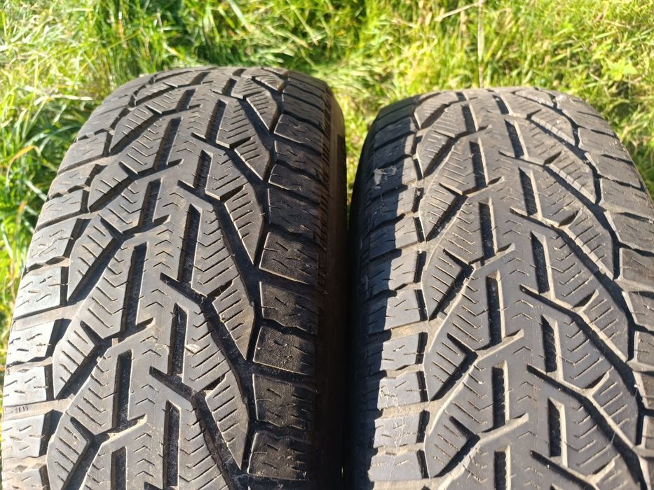 Opony zimowe 235/55 r17 Tigar