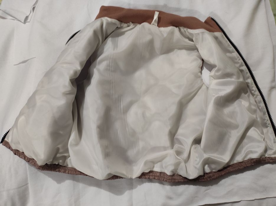 Детская жилетка весенняя