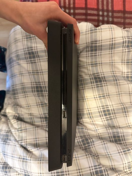 Ps4 preta bom estado