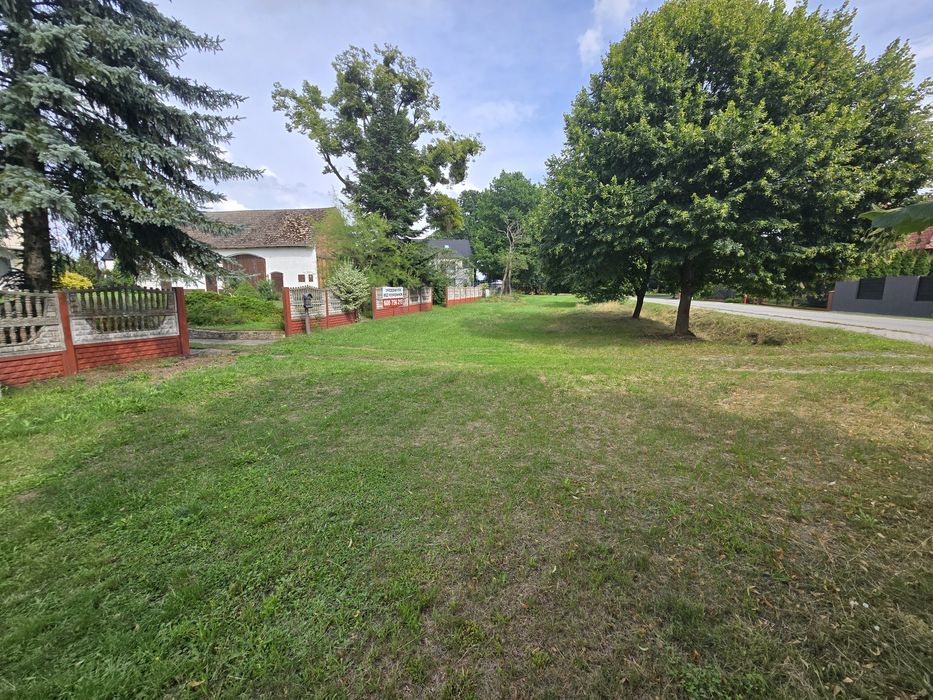 Dom 360m2 Brzezia Łąka pod Wrocławiem. Działka 2500m2. Stodoła 120m2.