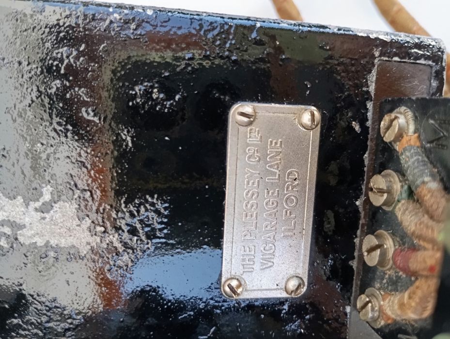 Telefone Militar muito antigo Inglês de manivela