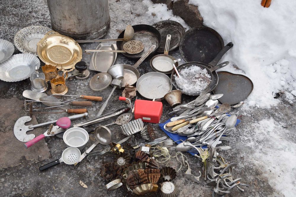 Алюмінієві ємності форми чугунки макітра кастрюля столові миска бідон