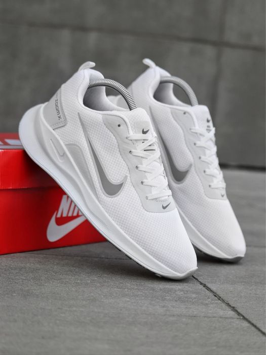 Чоловічі білі,чорні та темно-сірі,кросівки Nike Air Zoom легкі літні(40,41,42,43,44)