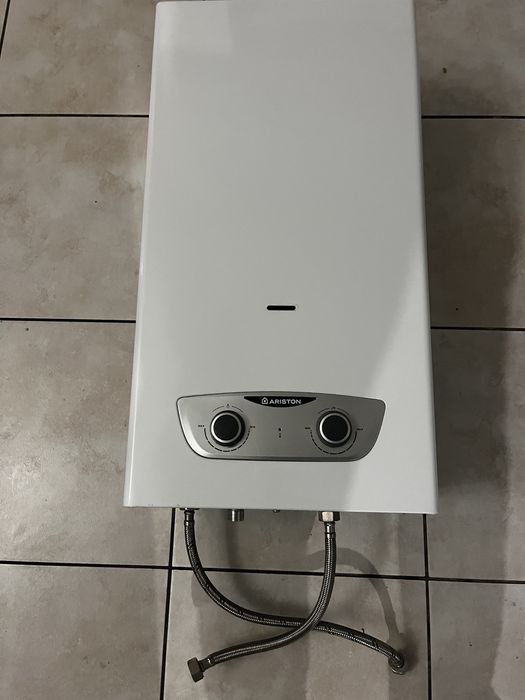 Witam sprzedam piecyk łazienkowy gazowy ARISTON