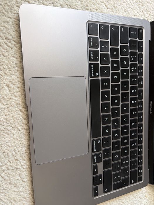 Macbook Air 2020 i3