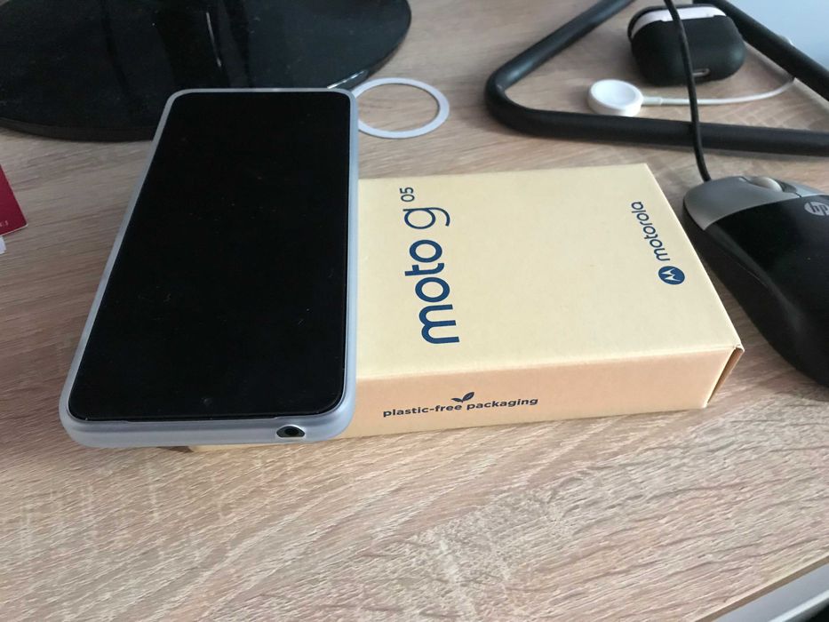 Motorola Moto G 05 8/128 GB. Kolor leśna zieleń, typ MC43C.