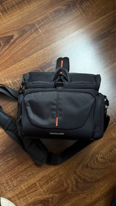 Сумка до фотоапарату + 2 обʼєктиви canon 18-55mm, canon EF 50mm 1:1.8