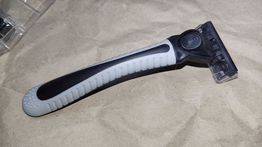 Станок бритвеный с картриджами нрвыми