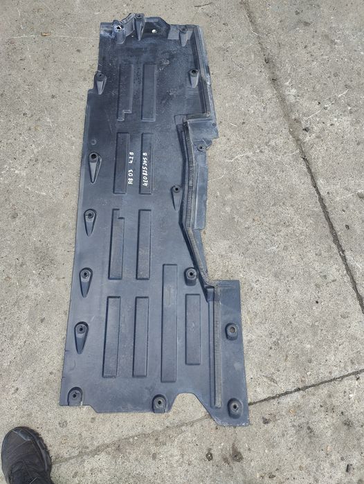 Audi A8 D3 płyta osłona podwozia