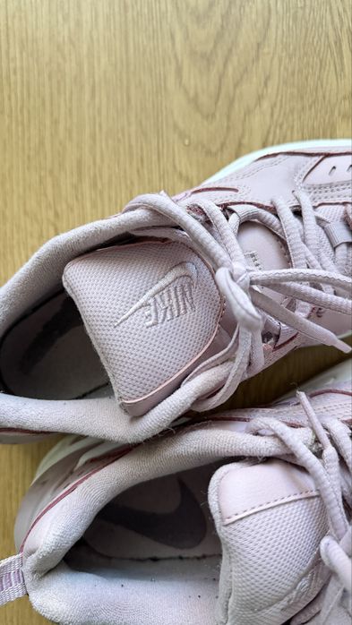 Кросівки Nike tekno жіночі оригінал 38 (24 см), демісезонні, шкіра