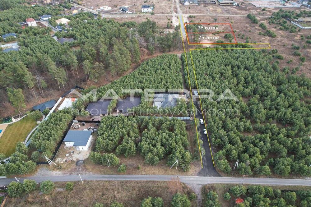 Бобриця продаж ділянки 25 соток поруч з сосновим лісом