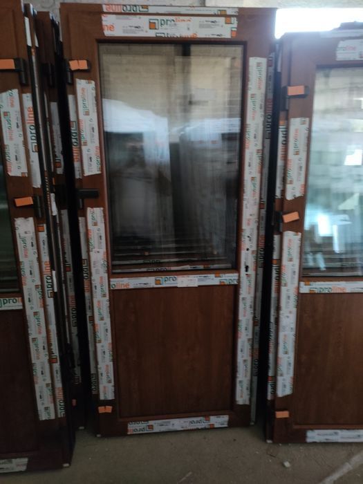 Drzwi pcv złoty dąb 900/2000 od ręki