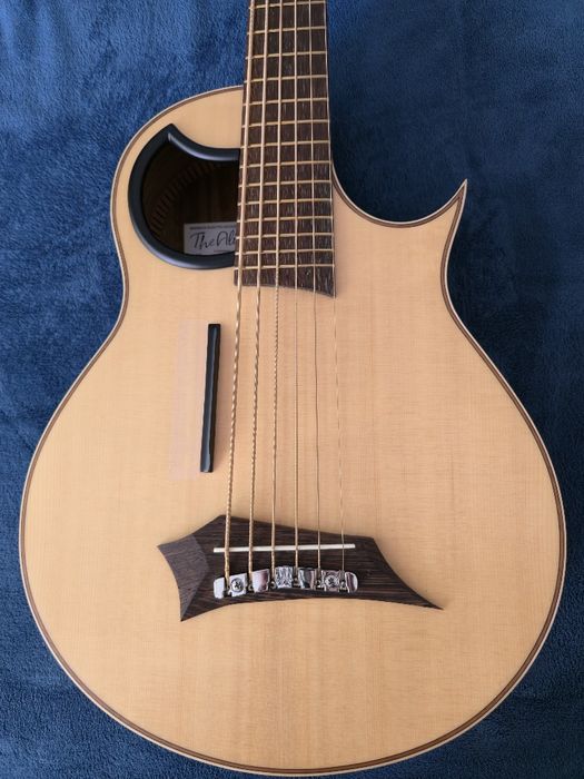 Gitara basowa Warwick Alien 6