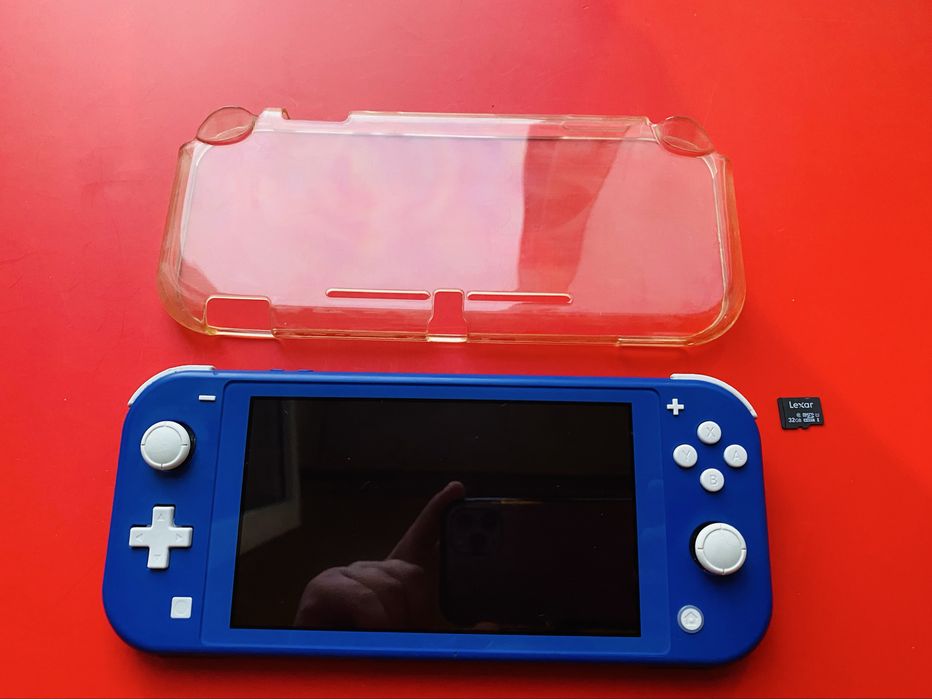 Nintendo Switch Lite + карта пам’яті 32 GB