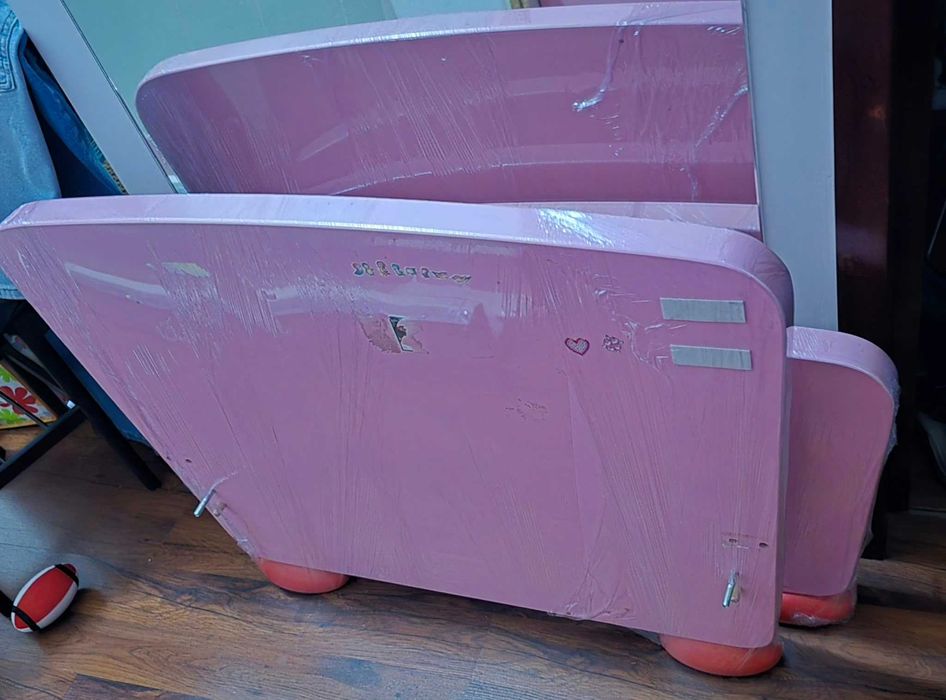 Mobília p/quarto de criança cor de rosa (oferta)