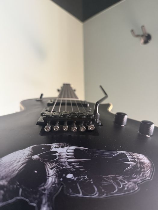 ESP LTD EC1000 fr (EMG)+case