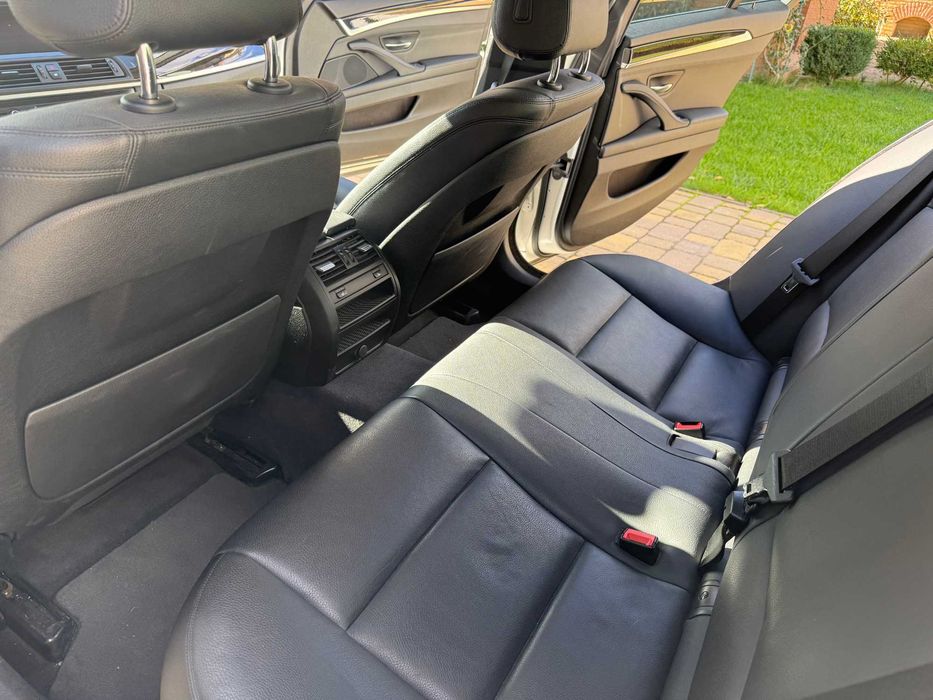BMW F10 528i xDrive 2016