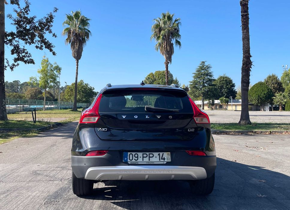 Volvo V40 Cross Country (VOR) – 2015 | Excelente estado!