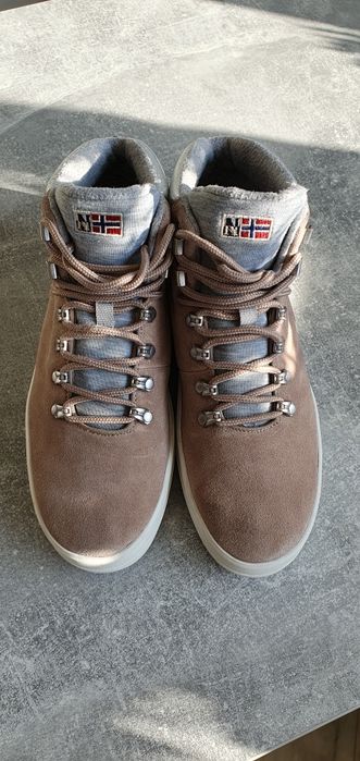 Buty sportowe NAPAPIJRI rozm.40