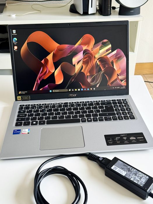 Vendo Portatil ACER, intel Core i7, 11ª Ger, SSD 512GB, 12GB RAM, ainda na Garantia estado impecavel!