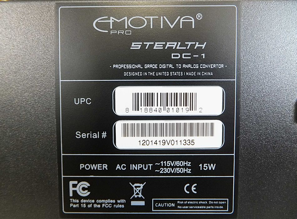 EMOTIVA STEALTH DC-1 - przetwornik DAC z przedwzmacniaczem / karton