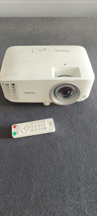 Vídeoprojector BENQ TH671ST