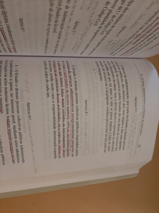 Coletânea de Legislação de Direito Administrativo – Fausto de Quadros