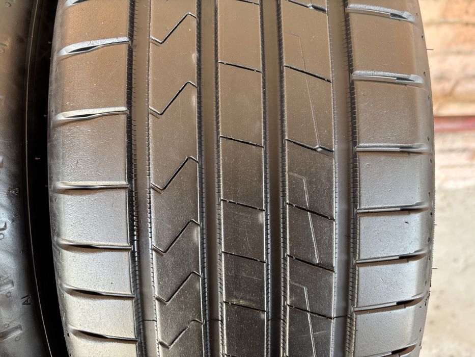 Комплект літніх шин !!!25рік!!! 215/65R17 Hankook