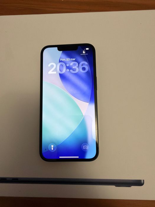 iPhone 13 Czarny działa ale na wady