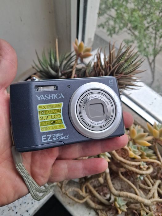 Цифровой фотоаппарат Yashica EZ W-504