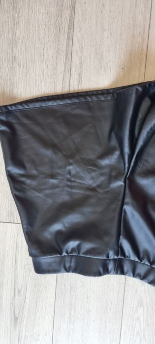 Tezenis L.         .