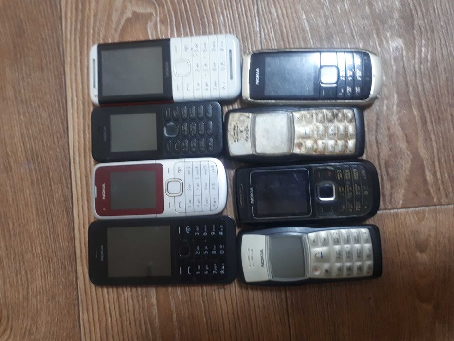 46 телефонов: Samsung, Siemens, Nokia, LG, Motorolla. Все в описании