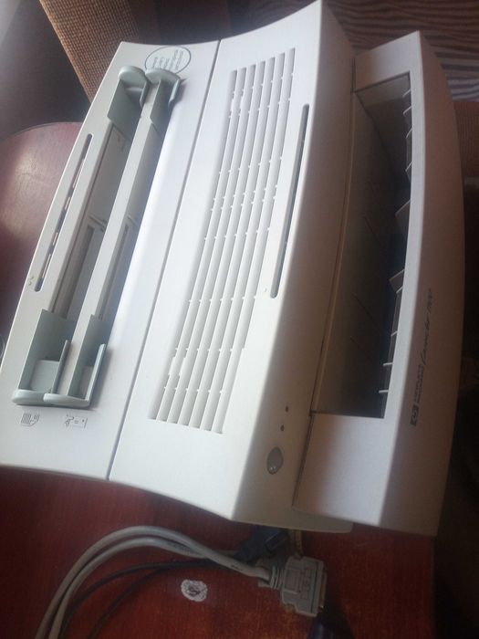 Принтер HP LaserJet 1100