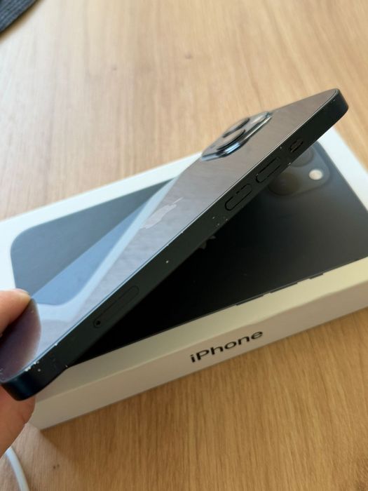IPhone 13 128GB czarny / 76% kondycji baterii