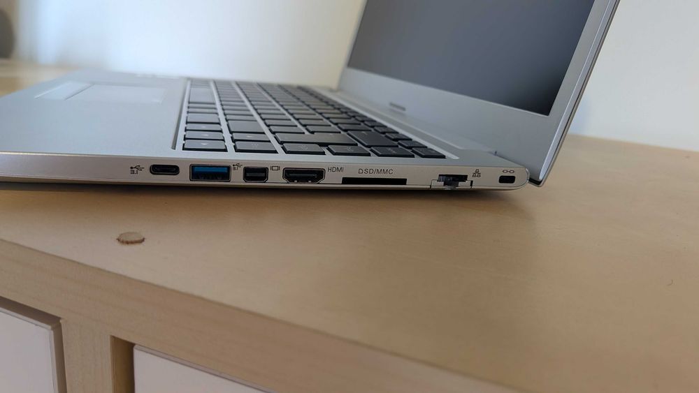 Clevo N141CU 14" i7 portátil Windows 11 Pro