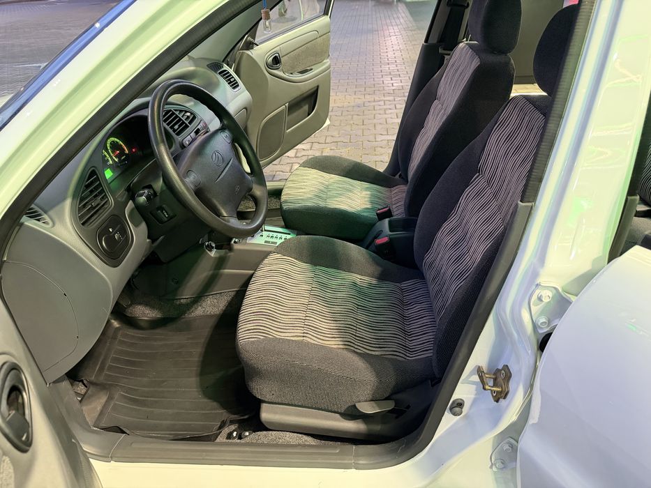 Продам Ланос на автомате 16г