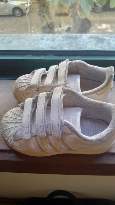 Dou  calçado de criança