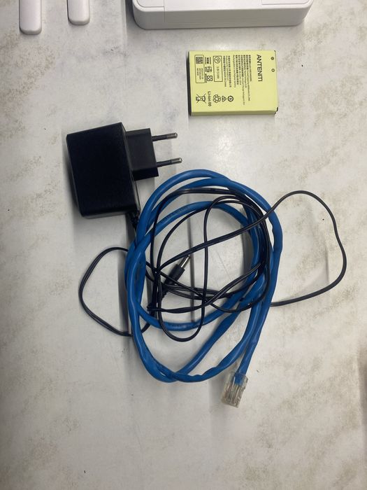 3G/4GLTE WiFi роутер ANTENITI B535-LTE , Працює від павербанка.